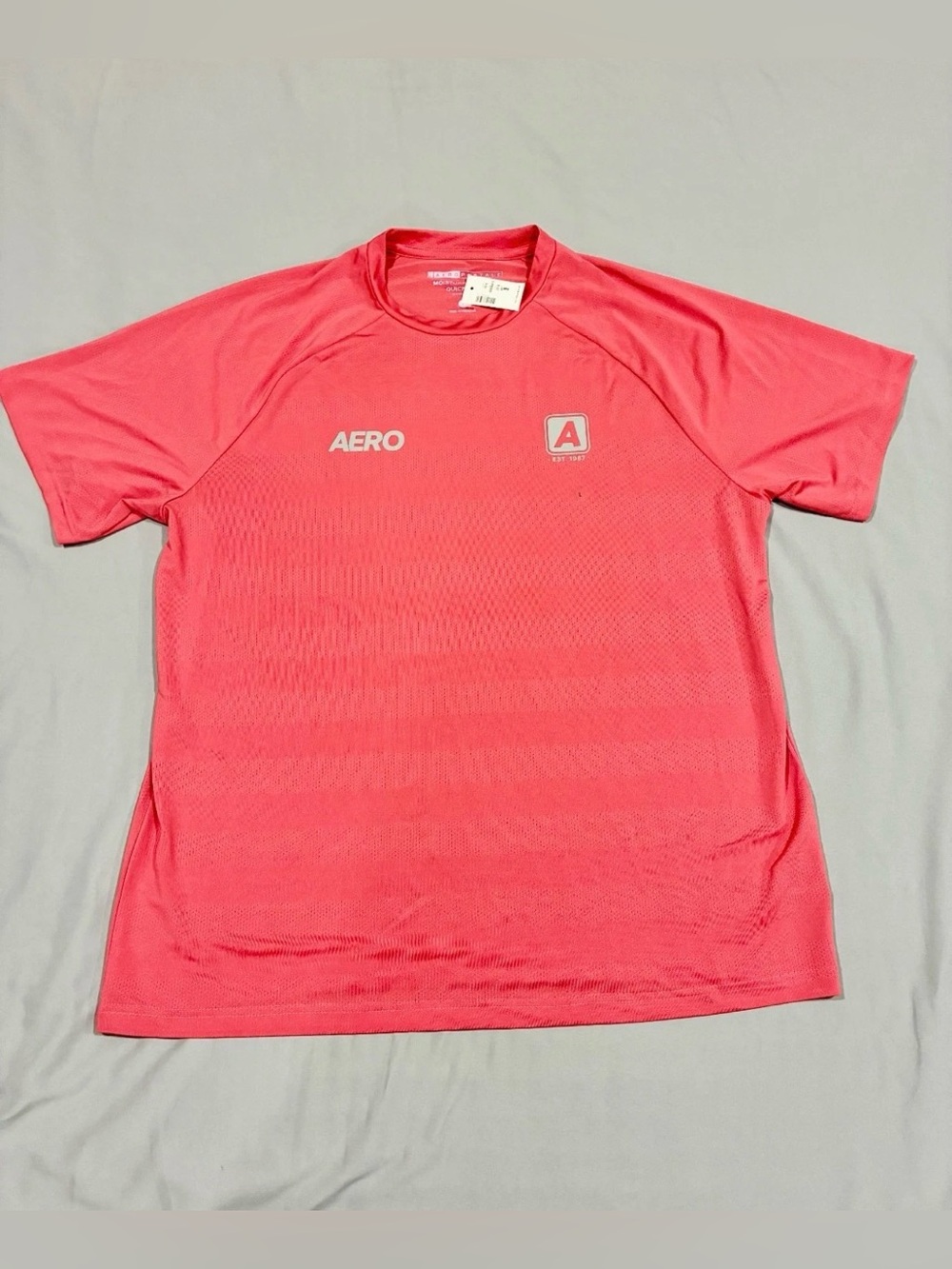 Aeropostale Men's Moisture Wicking Quick Dry Large Shirt NWT Coral Color